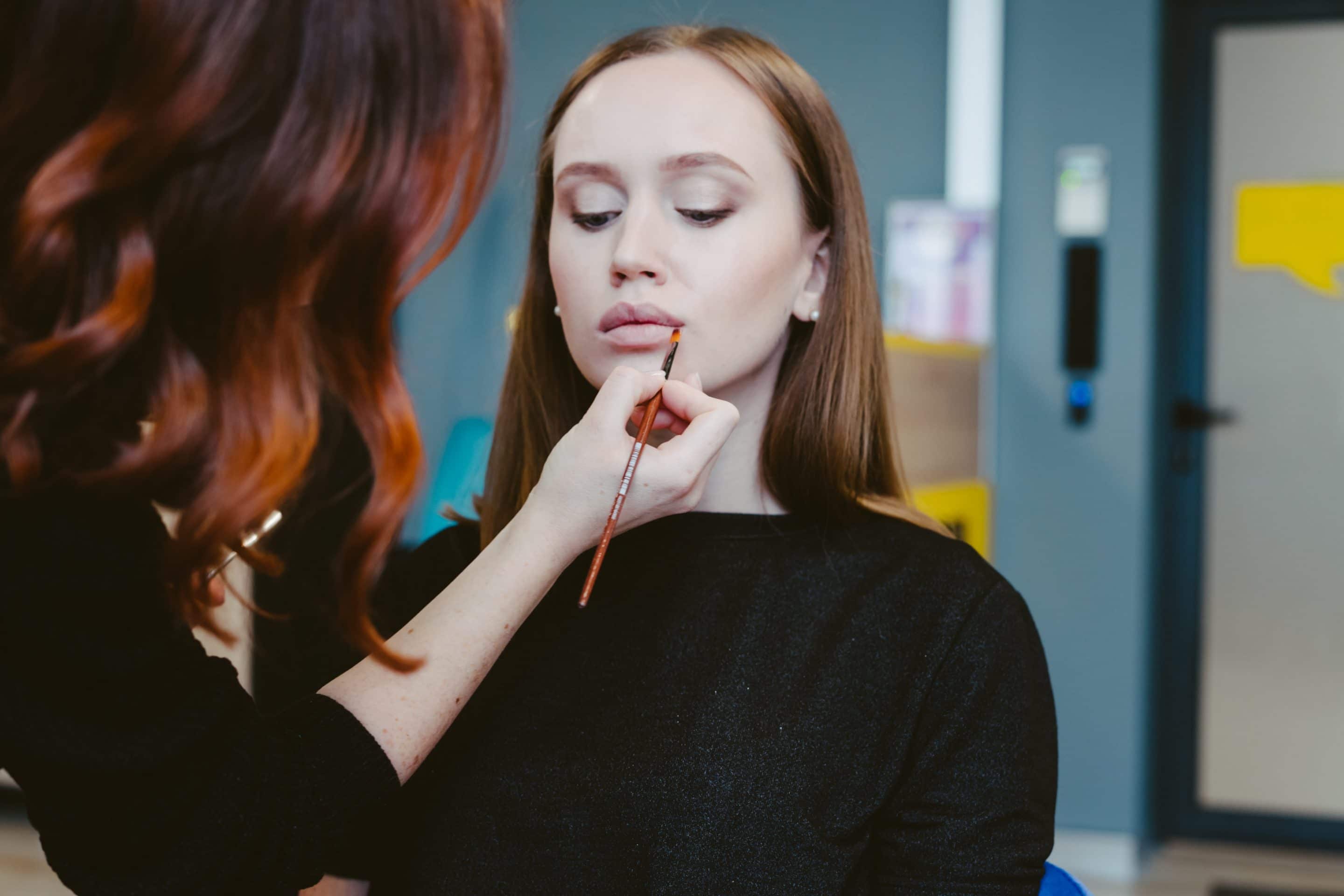 a-makeup-artist-does-makeup-for-a-model-2021-09-02-14-42-01-utc