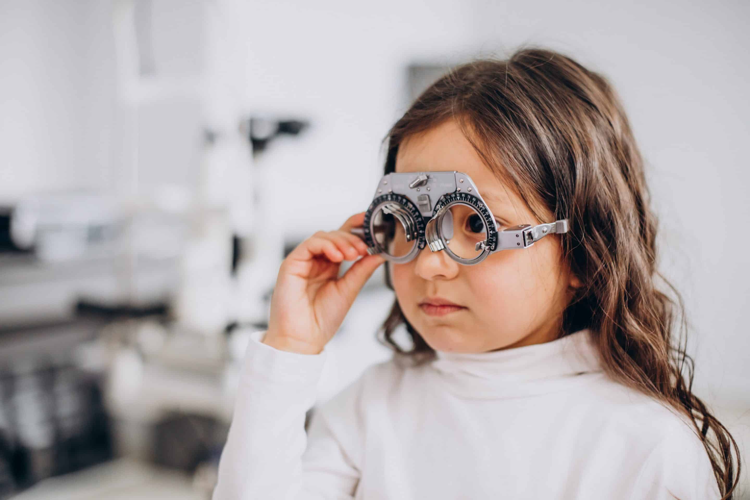 Consult oftalmologic pediatric