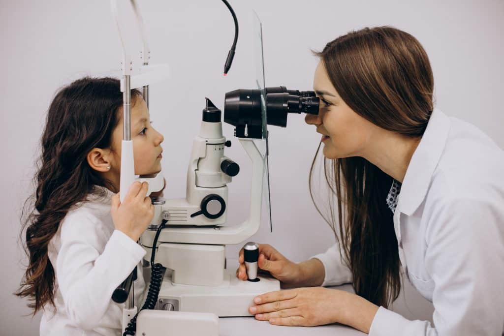 Consult oftalmologic copii